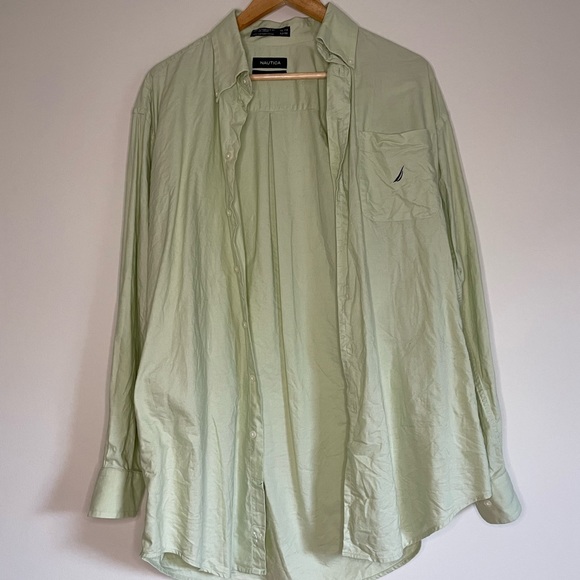✿ NAUTICA Pastel Green Button Down Size L/XL - Picture 2 of 3